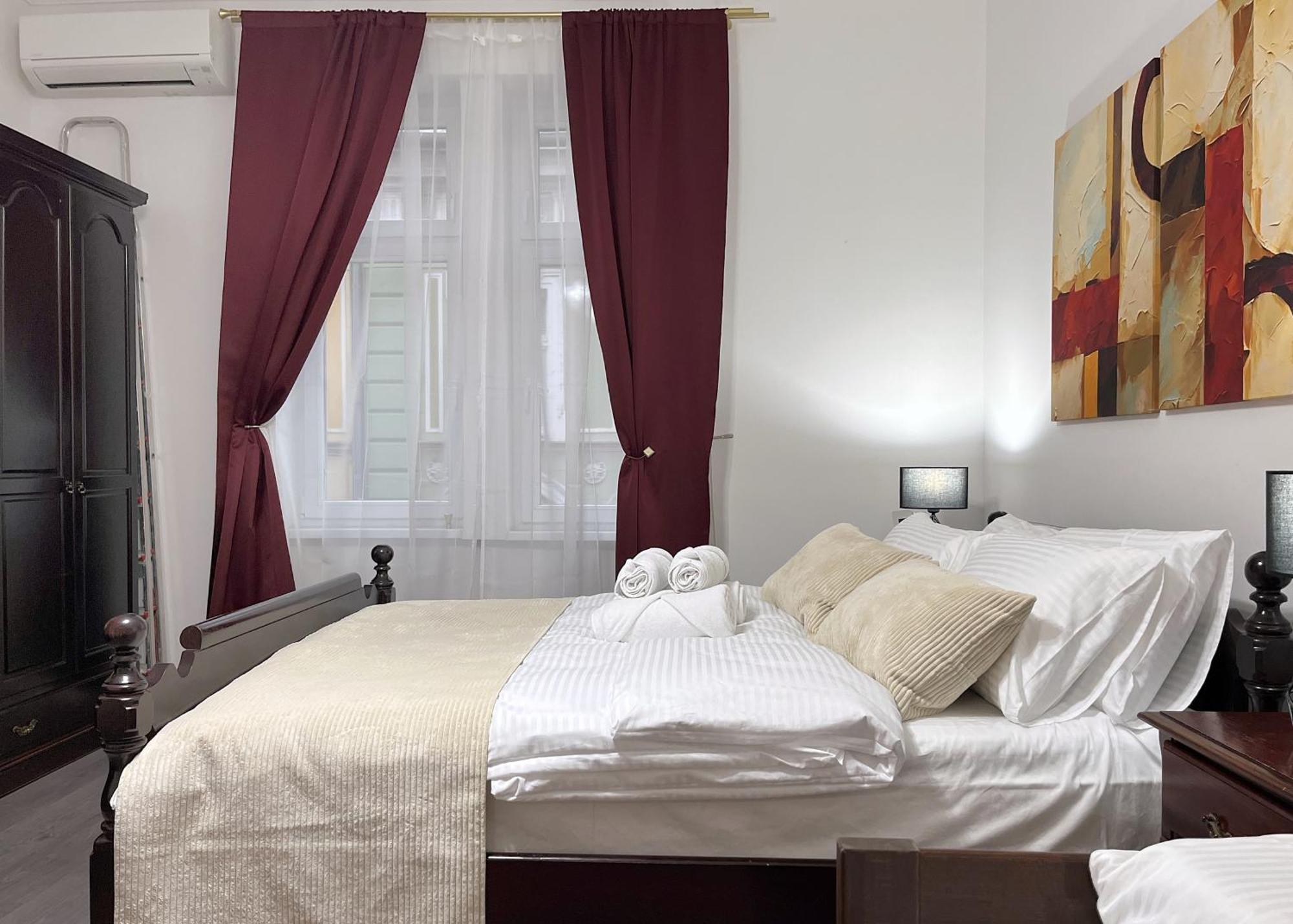 Main Street Retreat Apartment With Free Parking サラエヴォ エクステリア 写真