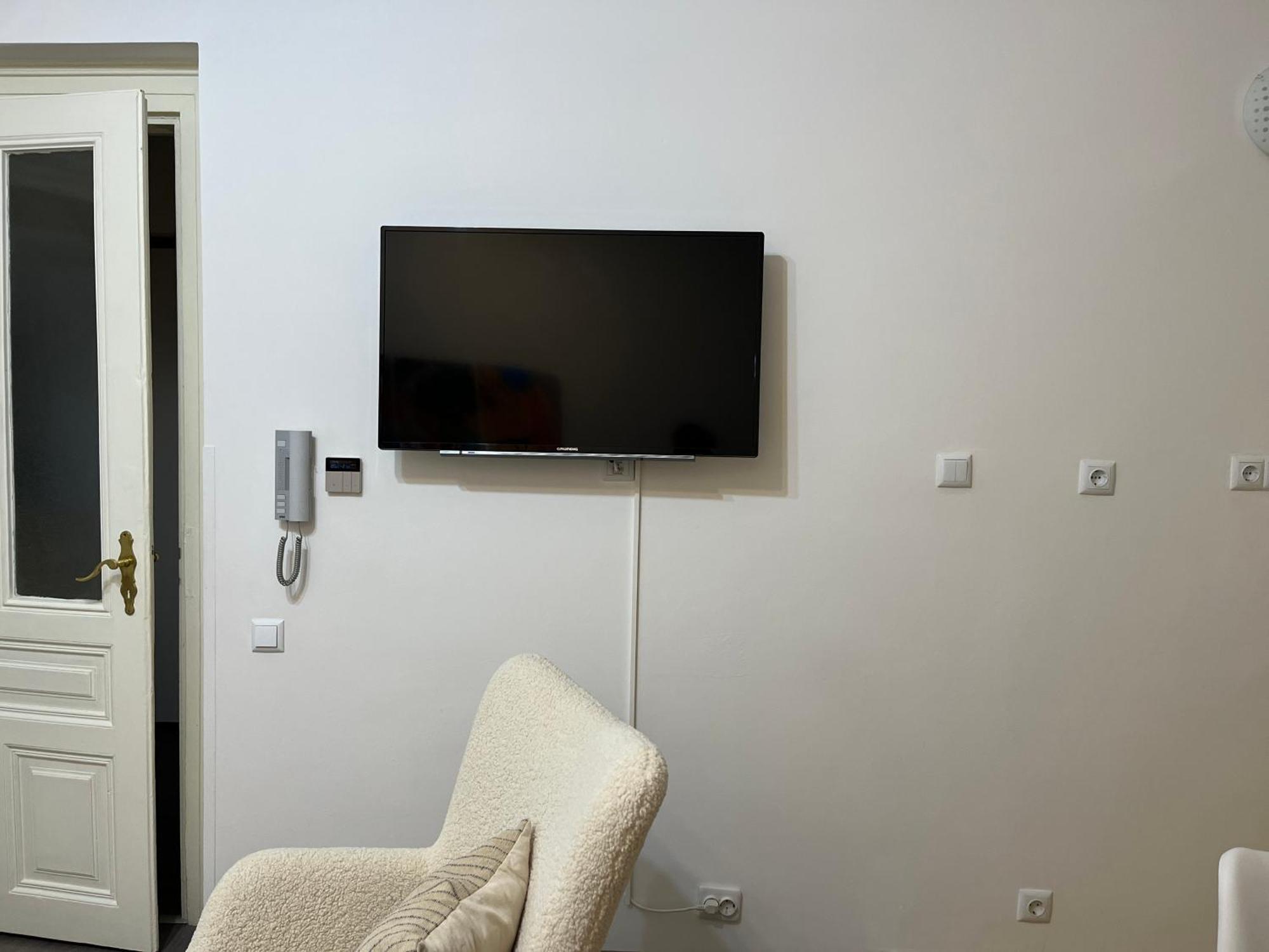 Main Street Retreat Apartment With Free Parking サラエヴォ エクステリア 写真